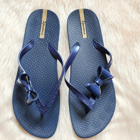 ipanema flip flops with bow